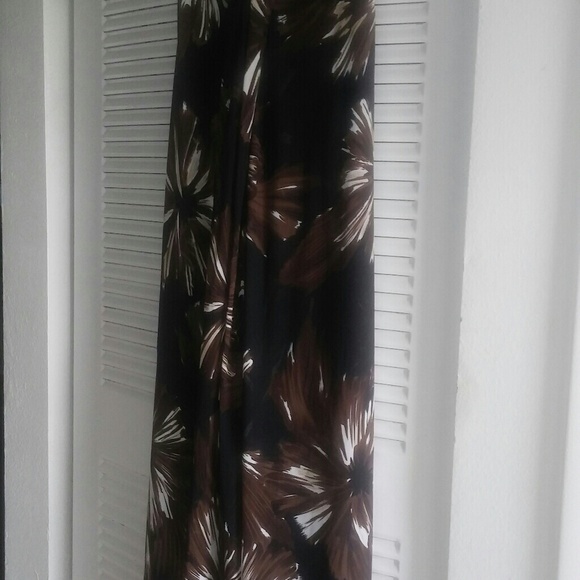 Dress - Picture 1 of 3